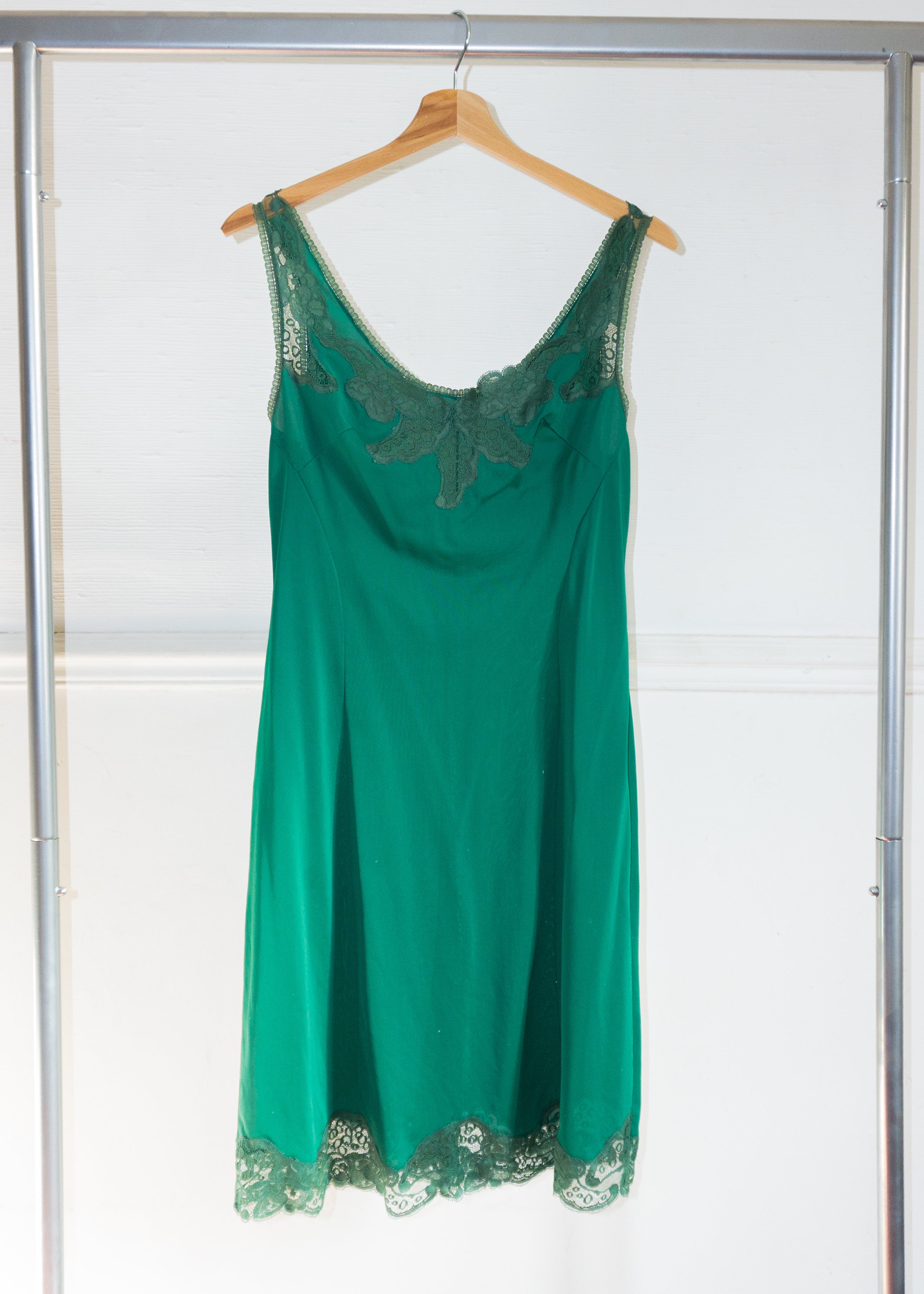 Nuisette Verte à Dentelle T.36