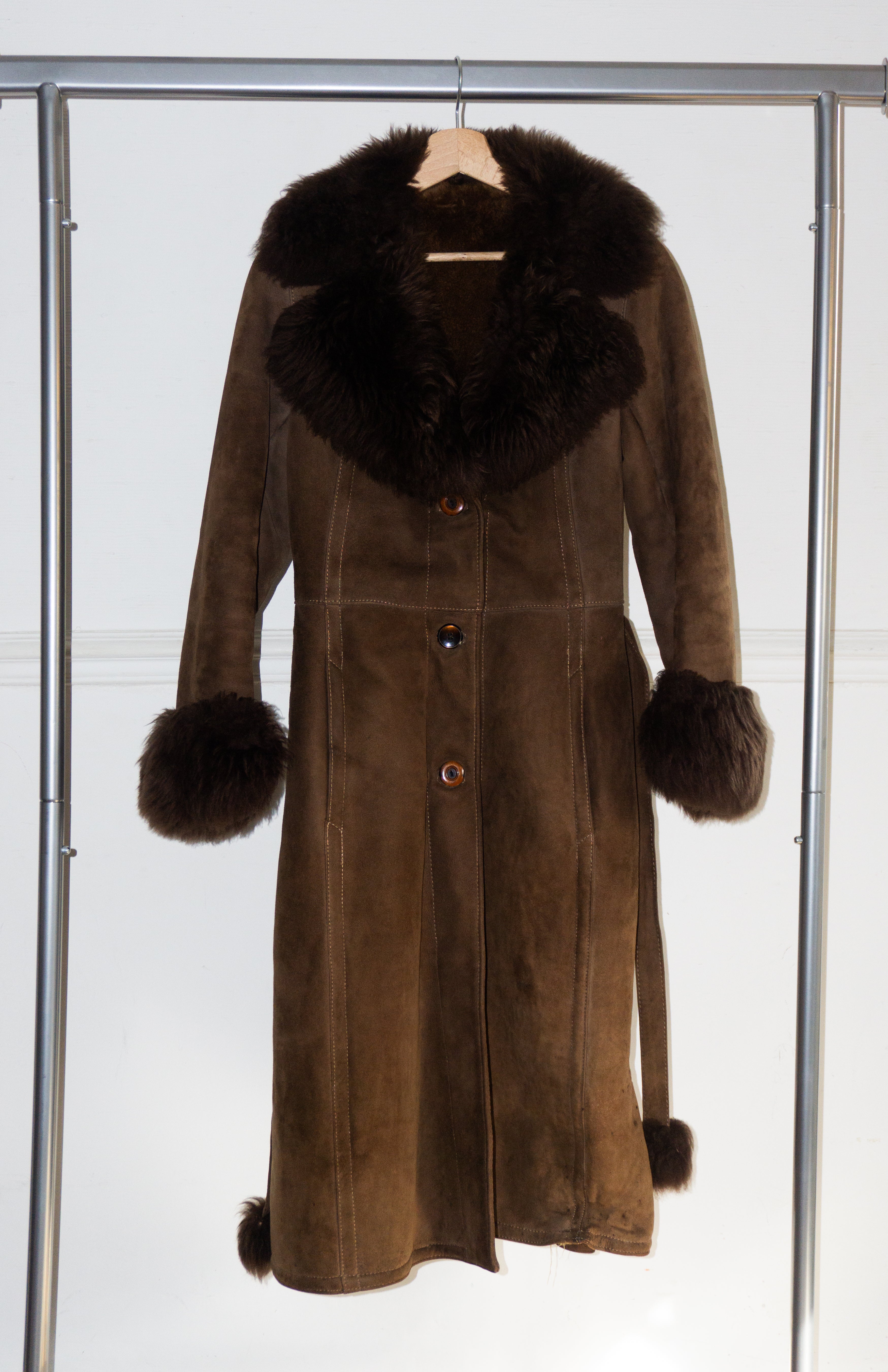 Veste en Peau et Fausse Fourrure T.34