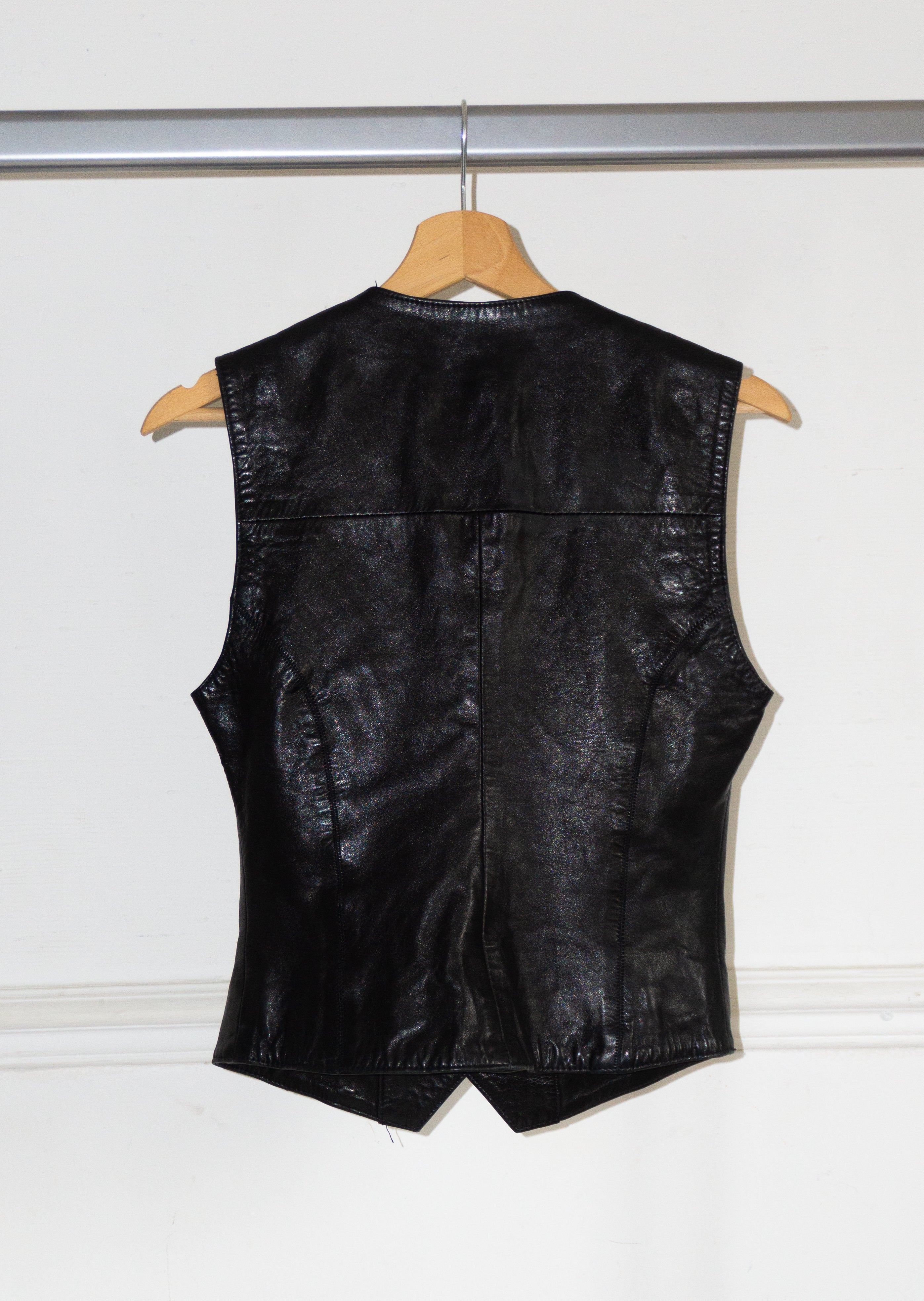 Gilet en Cuir à Boutons T.36