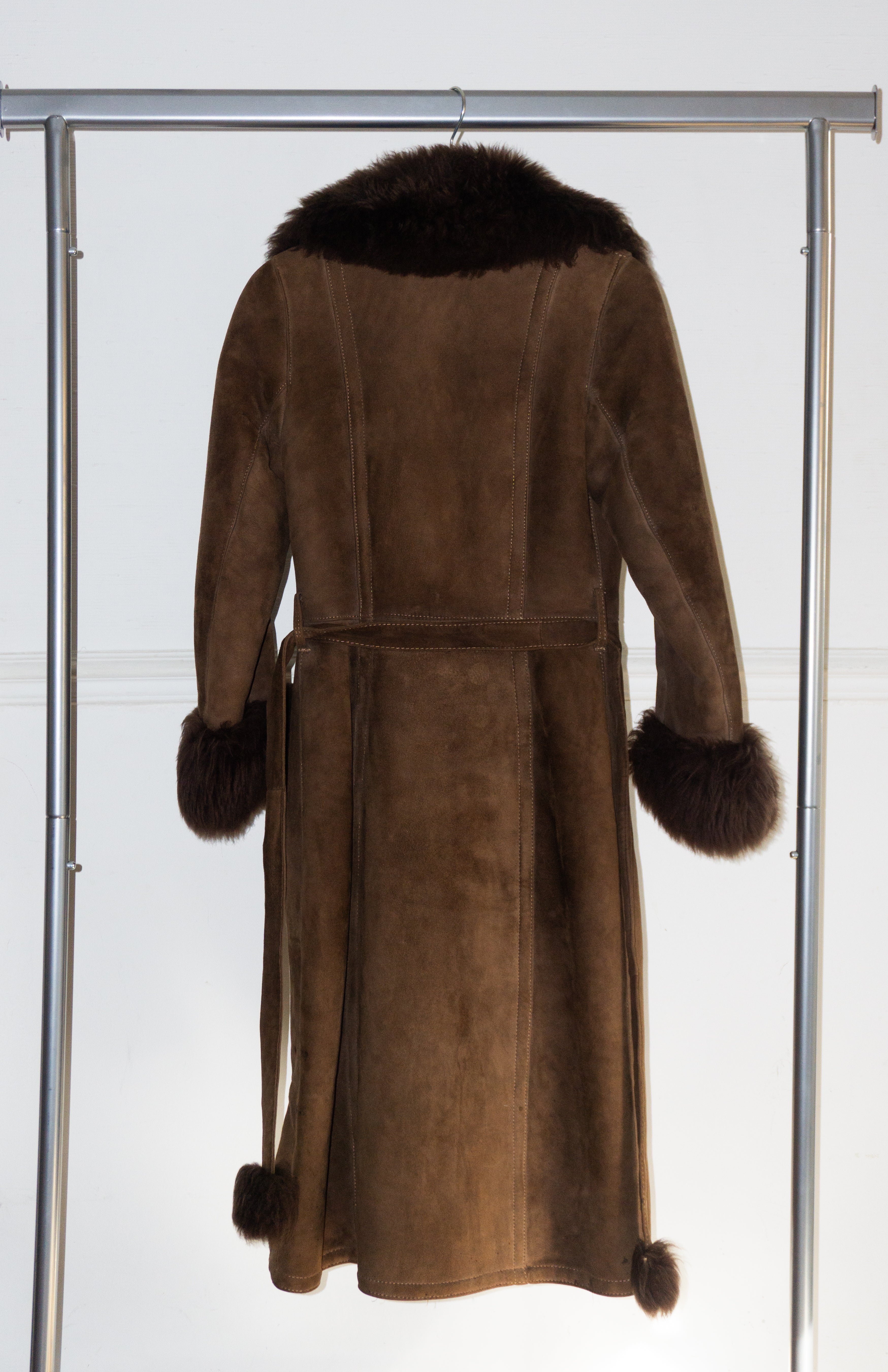 Veste en Peau et Fausse Fourrure T.34